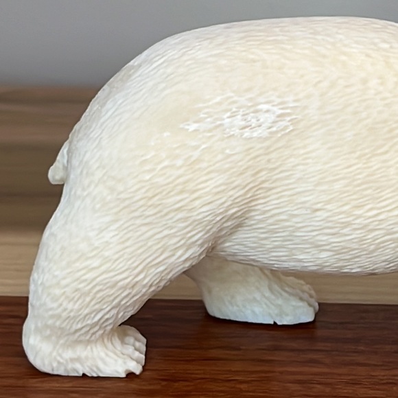 Hand-Carved Walrus Ivory Bear by Ray Toolie - Picture 15 of 15
